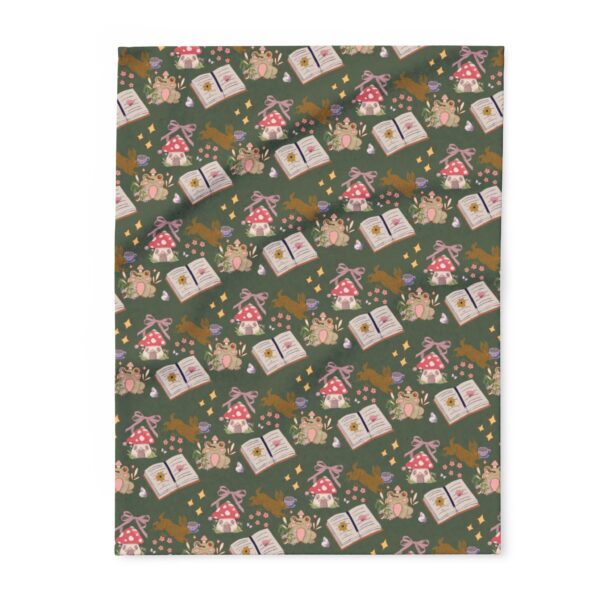 Cozy Cottagecore Pattern Winter Fleece Blanket - Image 2