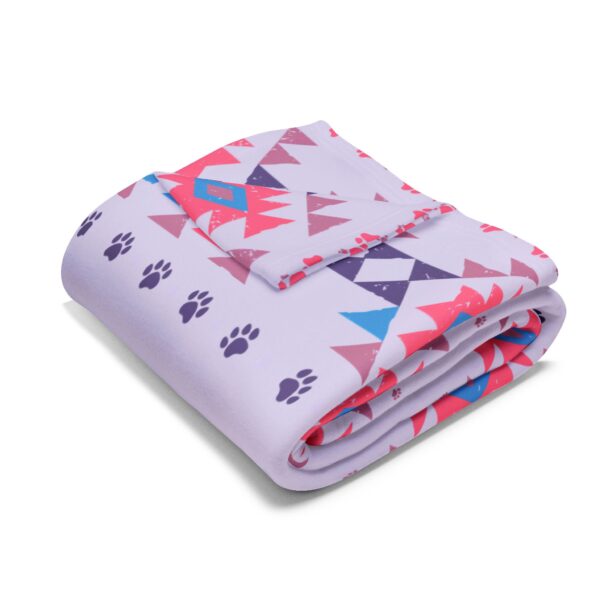Cozy Arctic Fleece Blanket with Vibrant Tribal Pattern - Image 7