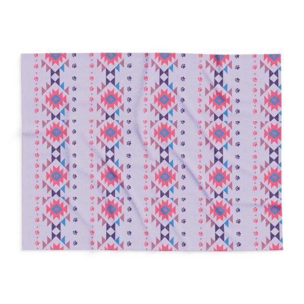 Cozy Arctic Fleece Blanket with Vibrant Tribal Pattern - Image 10