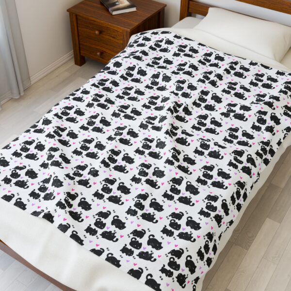 Cozy Cow Print Blanket - Warm Velveteen Plush Throw, Cute Home Decor, Gift for Cows Lovers, Snuggle Blanket, Farmhouse Style Cozy - Image 7